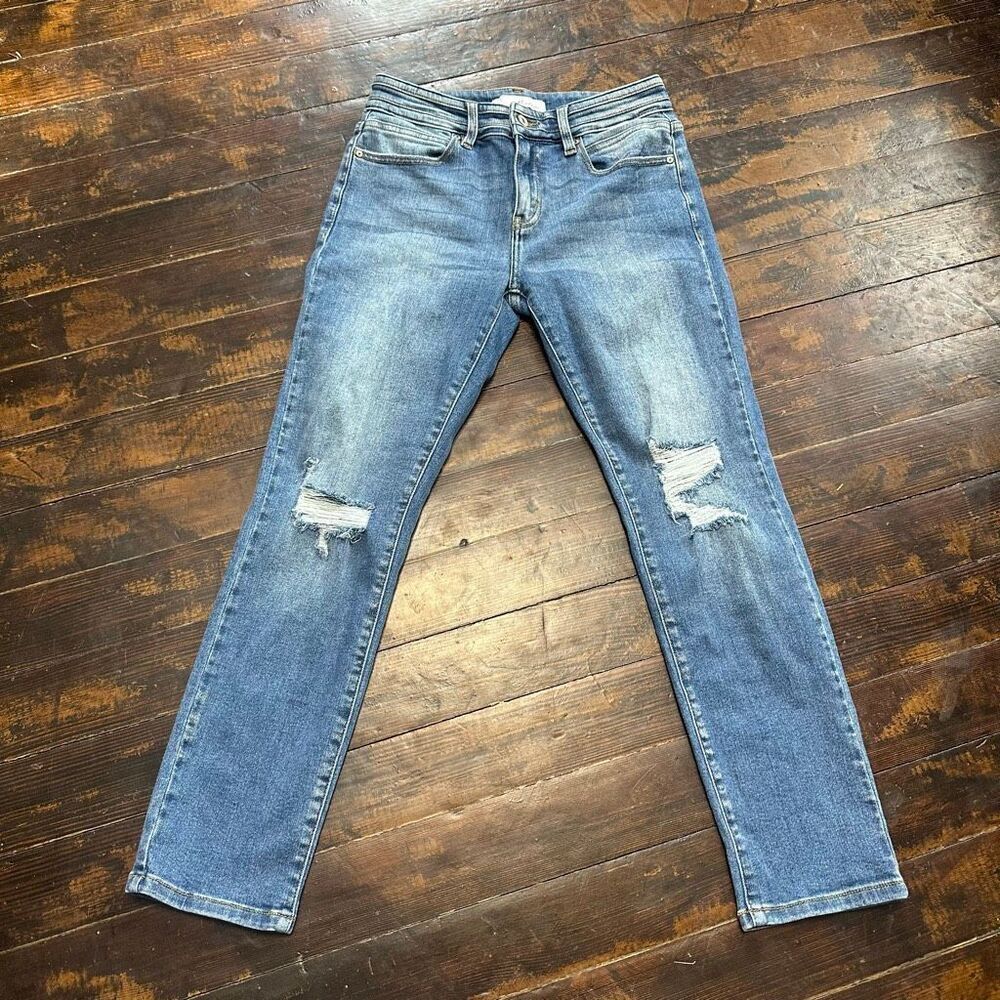 Kancan stretchy distressed 27 straight leg classic jeans